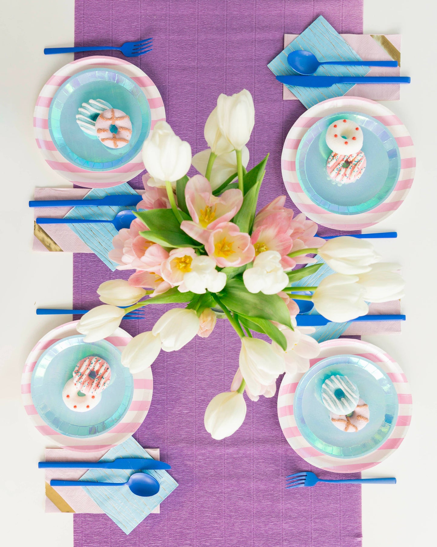 Posh Bubble Mint Round Dessert Plates - 8 Pk.