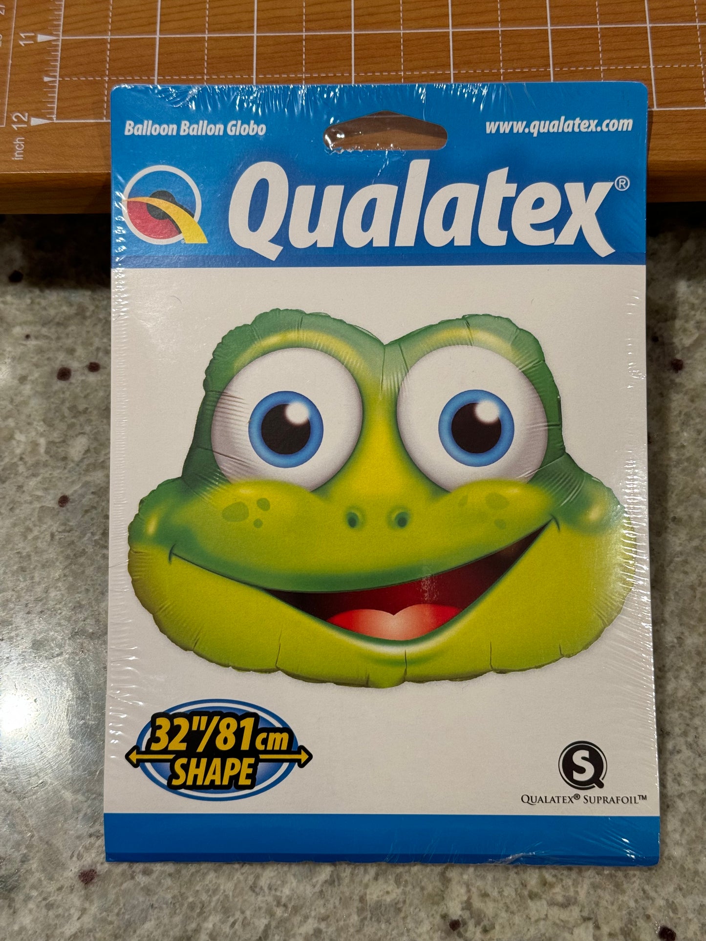 32" Frog foil balloon