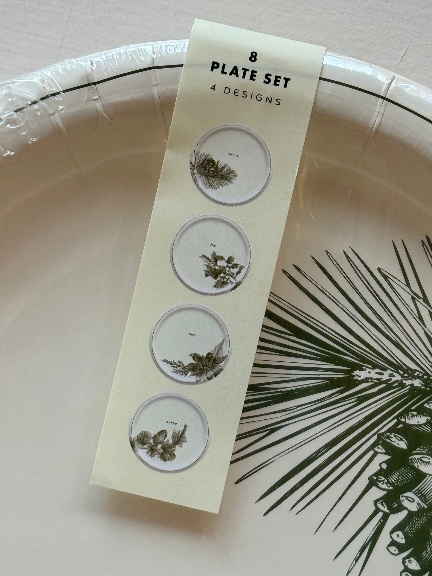 Tree foliage paper plates (4 designs) - 8 pk