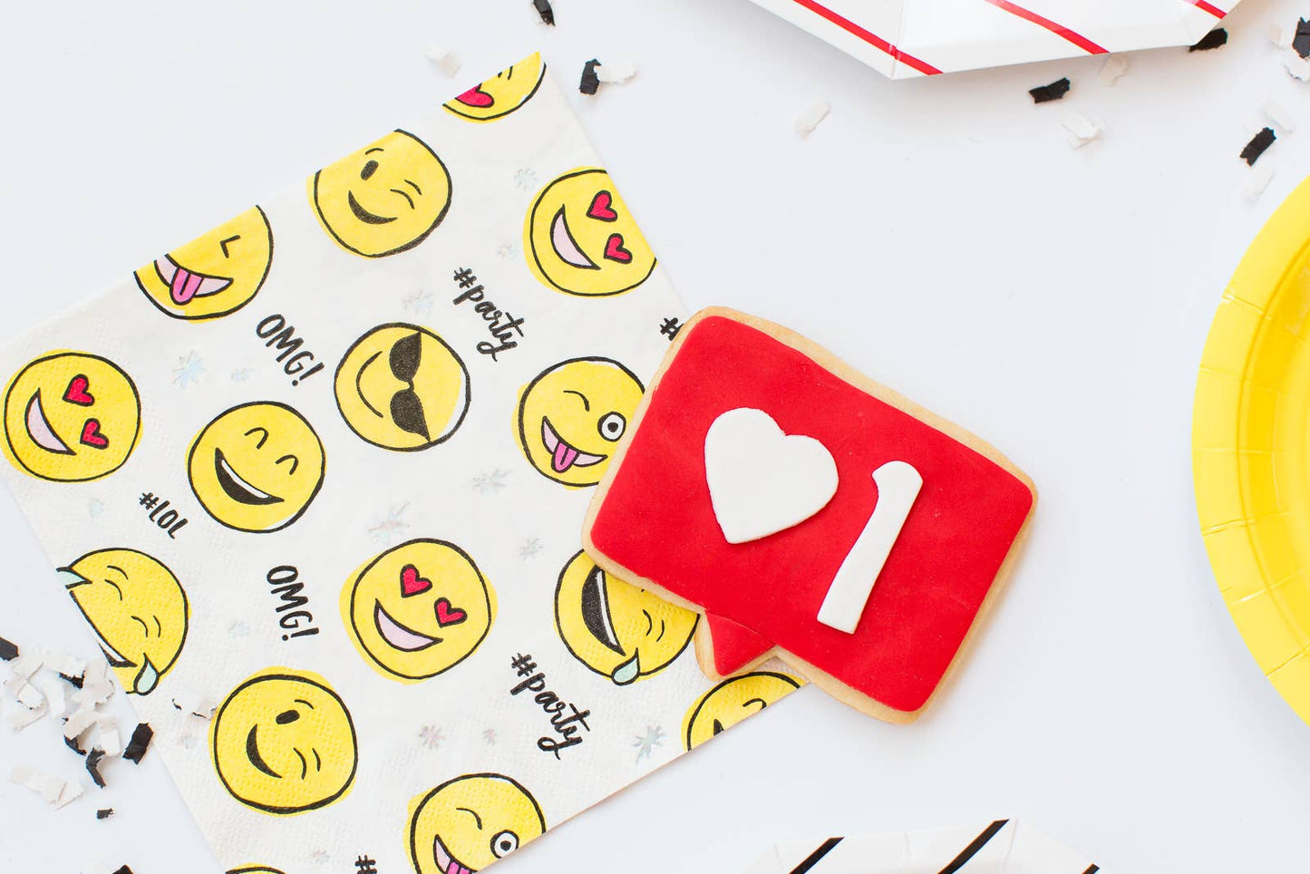 Emoji Large Napkins - 16 Pk.