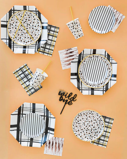 Femme black, white and gold Guest Napkins - 16 Pk.