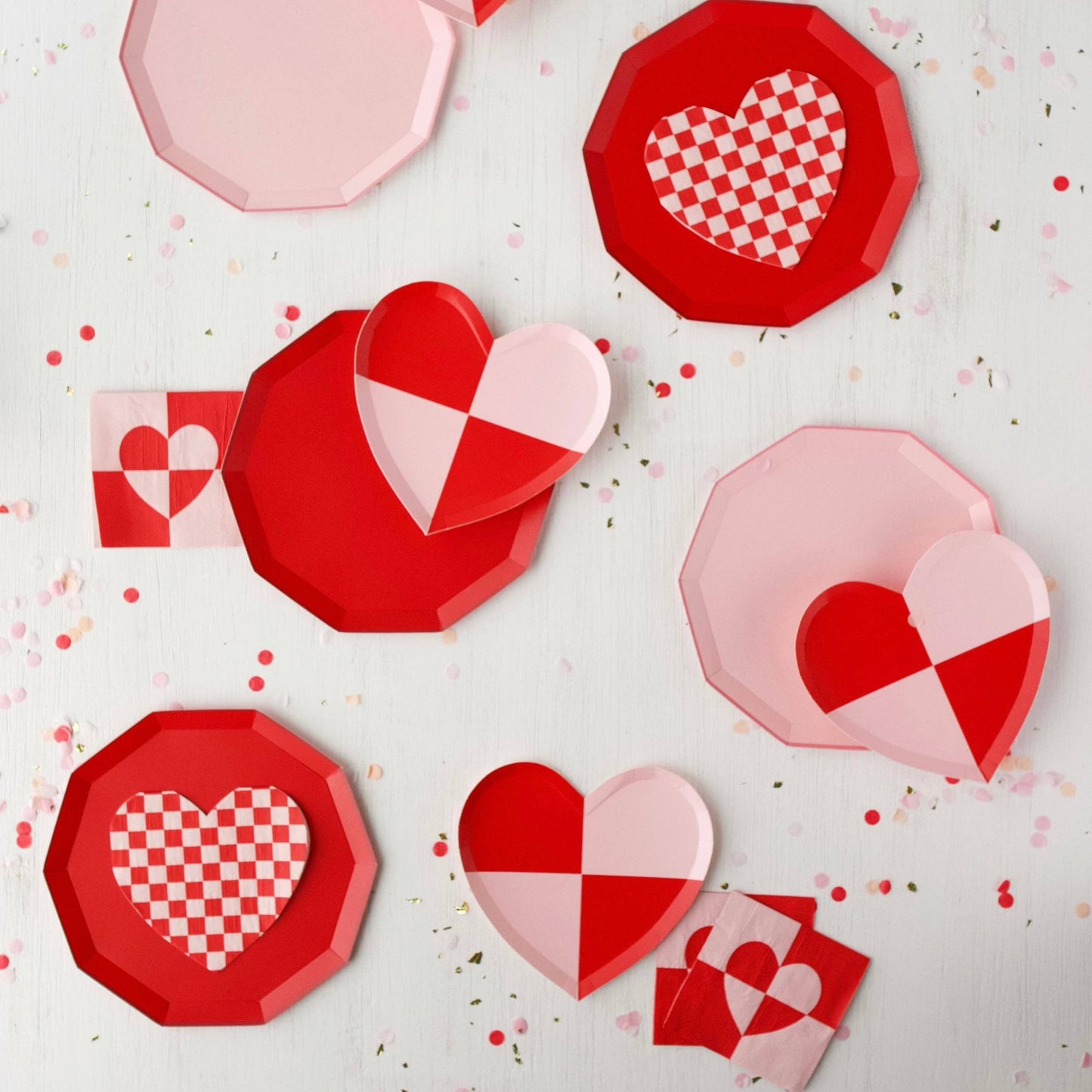 CHECK MATE HEART LARGE NAPKINS -  20 pk