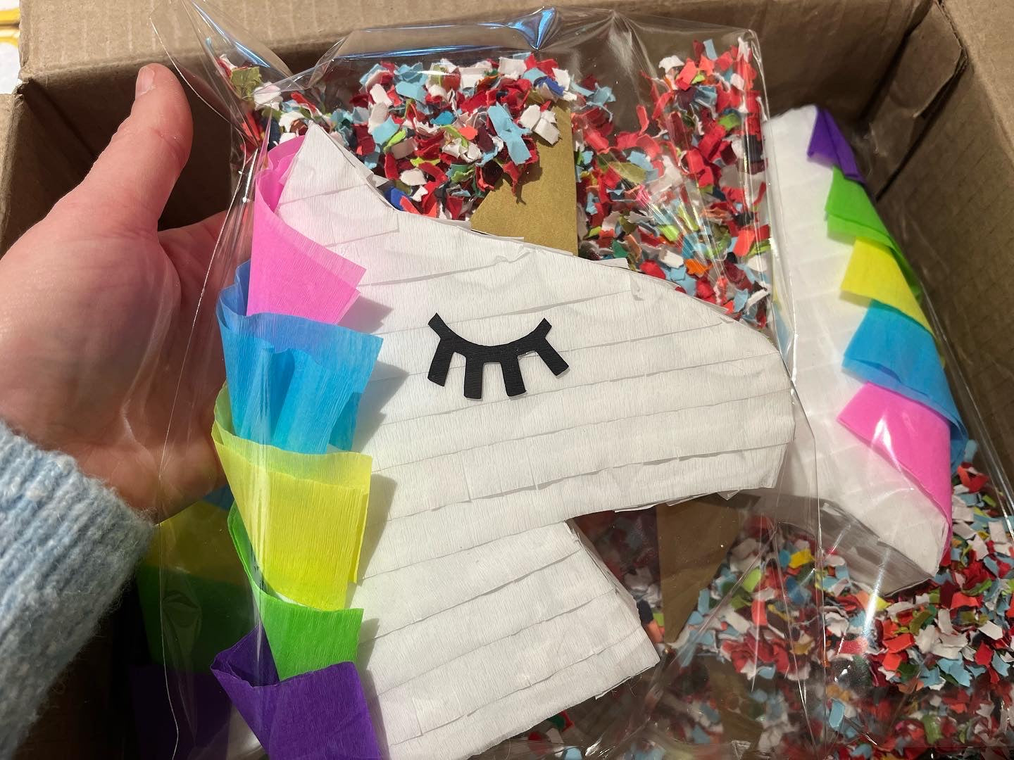 6" Unicorn mini piñata