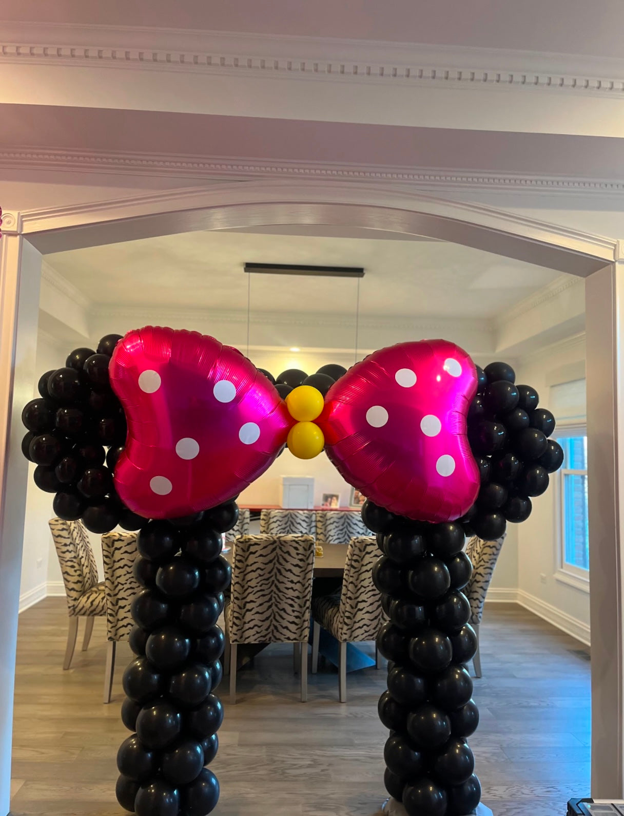 Minnie Mouse 5 ft arch