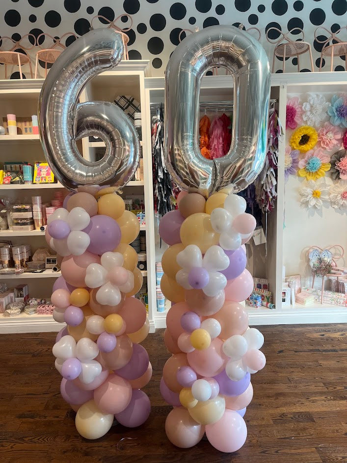 Number balloon tower with flowers - air balloon decoration