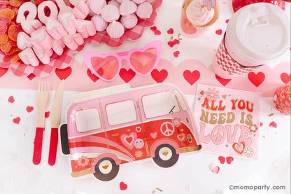 Love bus paper plates - 8 pk