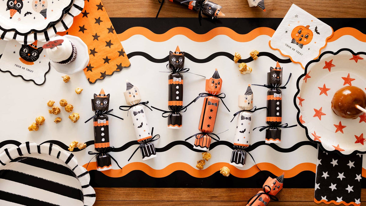 Vintage Characters Party Crackers - 12 pk